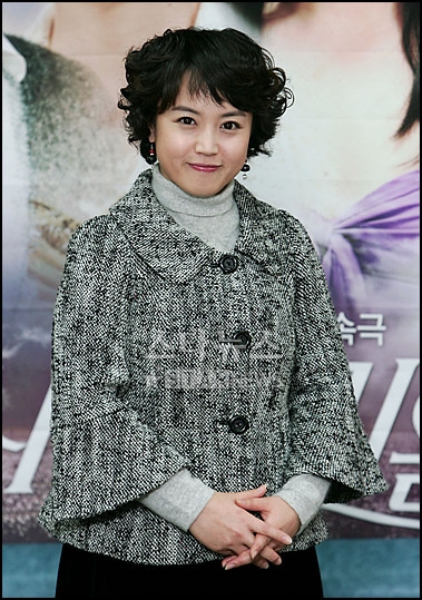 Chosun Online 朝鮮日報【フォト】朝ドラマ『愛も憎しみも』のイ・ヘウン