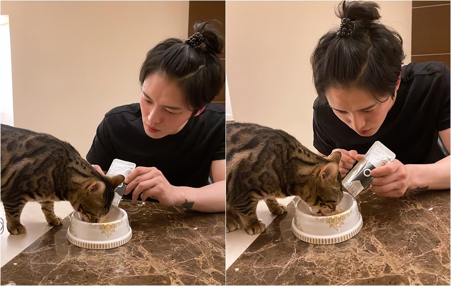 キム・ジェジュン、愛猫とのヒーリングタイム　「ネコよりかわいい」