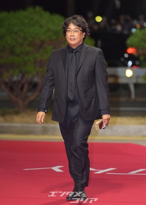 【フォト】「第26回釜山国際映画祭」レッドカーペットを輝かせたスターたち