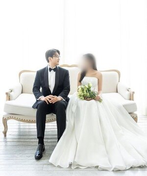 パク・シネの実兄パク・シンウォン、結婚を発表…花嫁の姿を公開