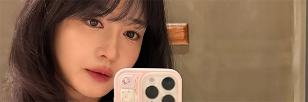 「双子の母」ソン・ユリ、変わらぬ美しさ…オク・ジュヒョン「人間なのか、人形なのか」