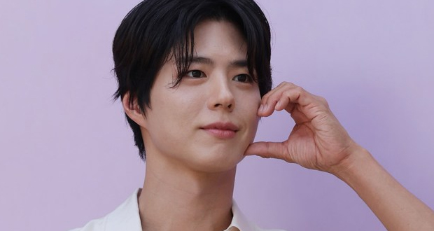 【フォト】パク・ボゴム、少年のようなビジュアル＆ムキムキの腕アピール