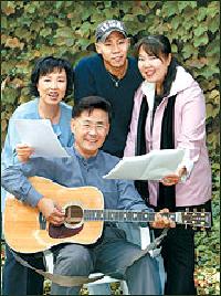 歌手・尹炯柱一家がカーネギーホールで「夢の公演」