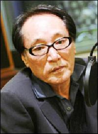 「飲酒放送で物議」 李鍾煥さんが自主降板