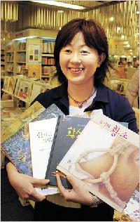 日本に韓国童話を翻訳紹介する大竹聖美さん