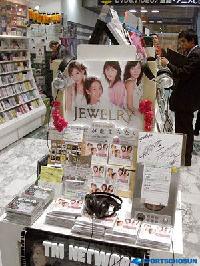 JEWELRYが日本デビュー曲を音楽配信で提供