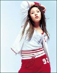 BoAが釜山のロッテ百貨店でファンサイン会を開催