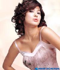 宋慧喬が噂を一蹴 「11月には結婚しません」