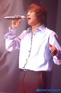 パク・ヨンハ初の日本ツアー始まる 追加公演も決定