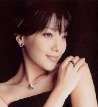 金喜善が「ミニゴールド」と7年連続再契約