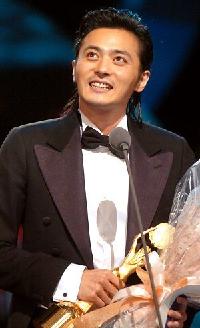 チャン・ドンゴン、焼酎「JINRO」の日本CMモデルに