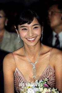 女優のハン・チェヨンがディオールのパーティー出席へ