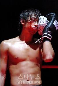 【フォト】異種格闘技選手に扮したピ