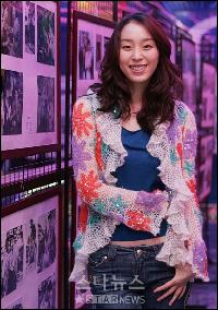 女優オク・チヨン、釜山で新作『ピーターパンの公式』観客と交流