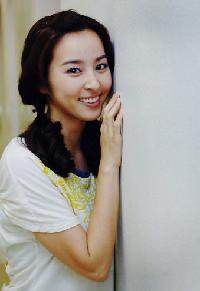 ハン・ヘジン、韓国シリーズで始球式