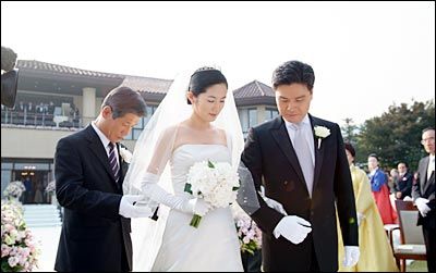【フォト】銀幕のスターシム・ウナの結婚式①