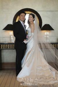 新妻シム・ウナ、7泊8日の日本新婚旅行を終え帰国