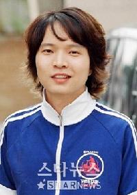 検察「シン・ジョンファンが賭博容疑認めた」