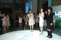 【フォト】キム・テヒ、日本初CMの記者会見に100人余りの取材陣が詰めかける