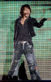 【フォト】ニューヨーク公演で熱唱するRain(1)