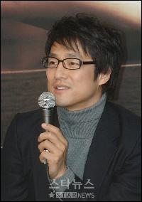 チ・ジニ、NHKホールでファンミーティング開催