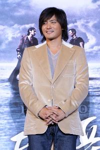 チャン・ドンゴン、日本のテレビ番組で南北分断の悲劇を語る