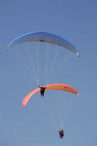 【フォト】イ・ドンゴン、アルプス上空を舞う