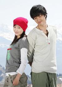 キム・ヒソン「イ・ドンゴン、台本受け取ると寝食を忘れる」