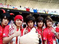 東方神起、ドイツ現地で韓国代表チームを応援