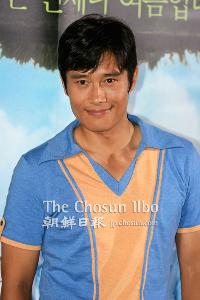 イ・ビョンホンのファンクラブ、水害被災者に6600万ウォン寄付