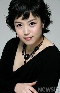 女優イ・ヘウン、韓国語教材執筆…日本で発売へ