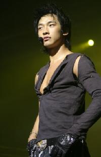 Rainのワールドツアー、124億円以上の収益を予想