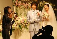【フォト】キム・ジョンミンの結婚式で祝いの歌を歌うパク・へギョン