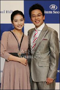 イ・チャン&イ・ミニョン、プロポーズは大阪の道端で