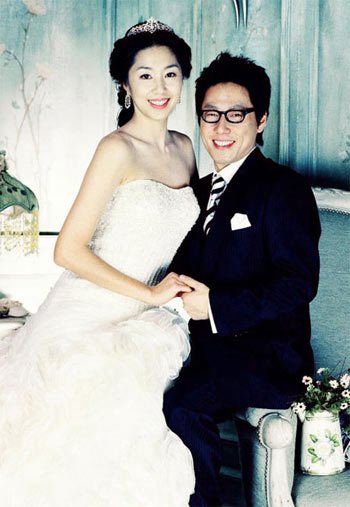 【フォト】ユン・ジョンシン&チョン・ミラ、結婚写真公開