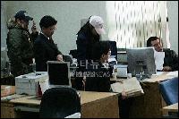 スピード離婚のイ・チャンとイ・ミニョン、警察で対質尋問