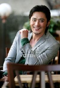 チャン・ドンゴン、日本のファンの前で歌を披露することに