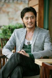 チャン・ドンゴン「唇の厚い女性が好き」