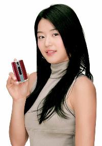 チョン・ジヒョン効果? サムスン電子、携帯売り上げ1カ月10万台