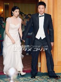 【フォト】幸せな5月のカップル、ユン・ダフン&ナム・ウンジョンさん