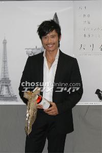 イ・ビョンホン「パリイ」発売で会見