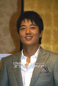 キム・レウォン、IKKOに感謝状授与