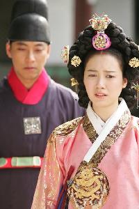 視聴率:「王と私」21.8%、「イサン」21.5%