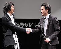 【フォト】イ・ジュンギ&松山ケンイチ、笑顔で対面