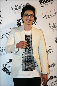 【フォト】照れるイ・ドンウク