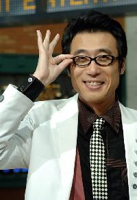 イ・ユンソク、美人漢方医と6月に結婚