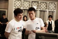中国地震:ジャッキー・チェンと韓国スターが大合唱