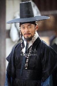 視聴率：『イサン』急伸32.7％