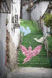 路地裏を飾る美術作品の数々 /ソウル