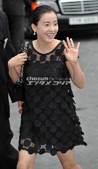 【フォト】新婚パク・ウネ「末永くお幸せに」